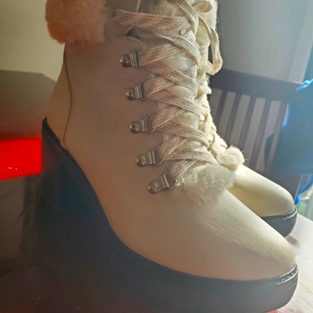 Size 7 esprit boots